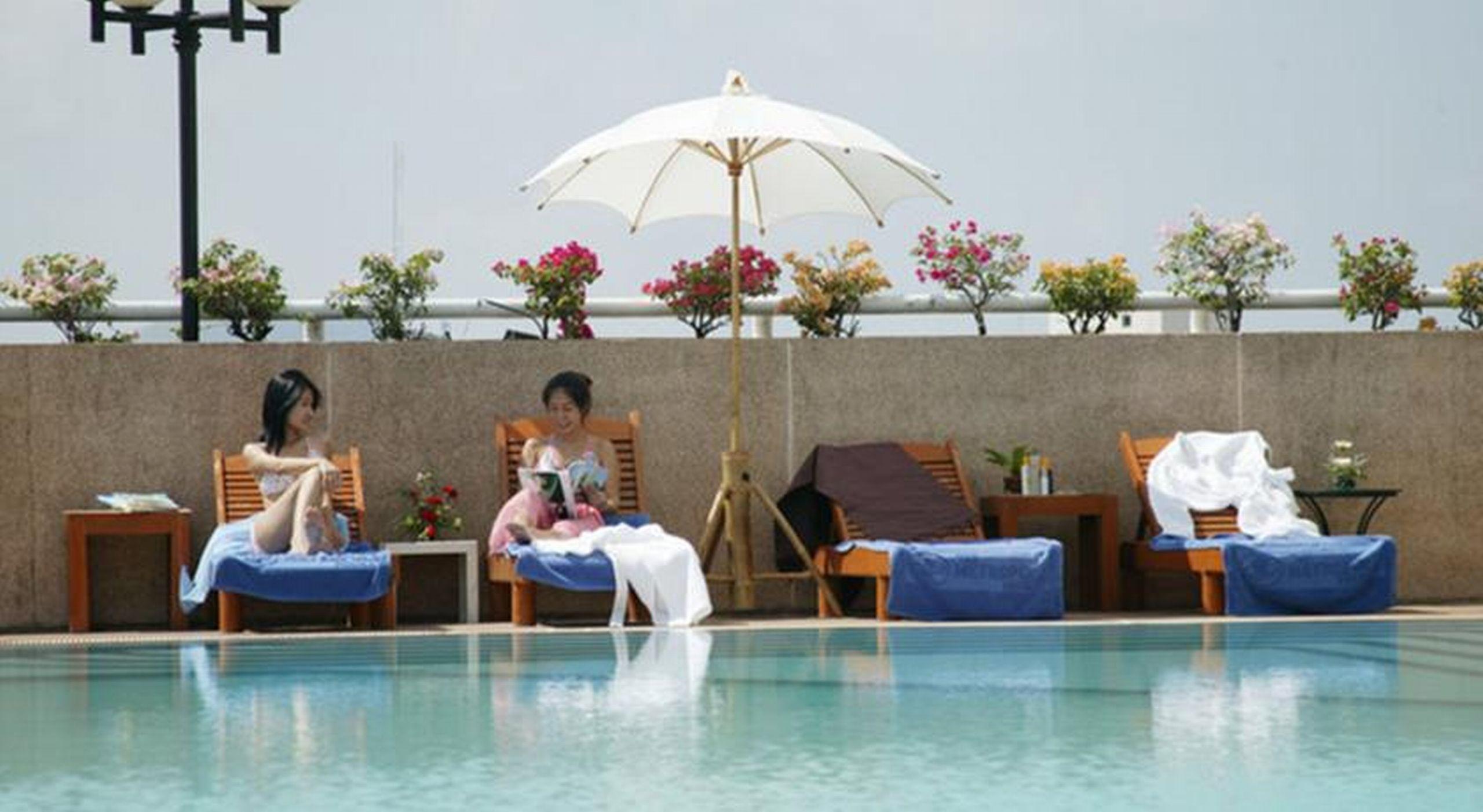 Hotel Courtyard By Marriott Phuket Town Esterno foto