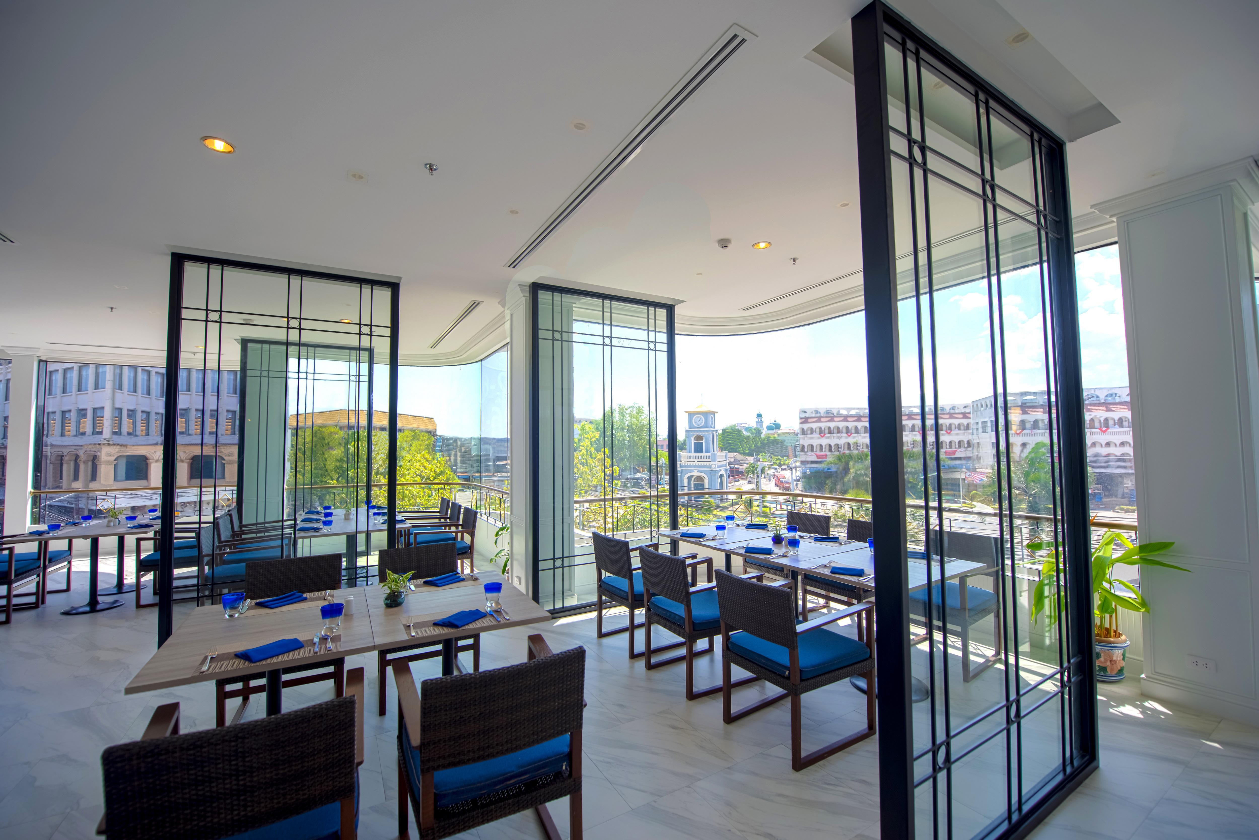 Hotel Courtyard By Marriott Phuket Town Esterno foto