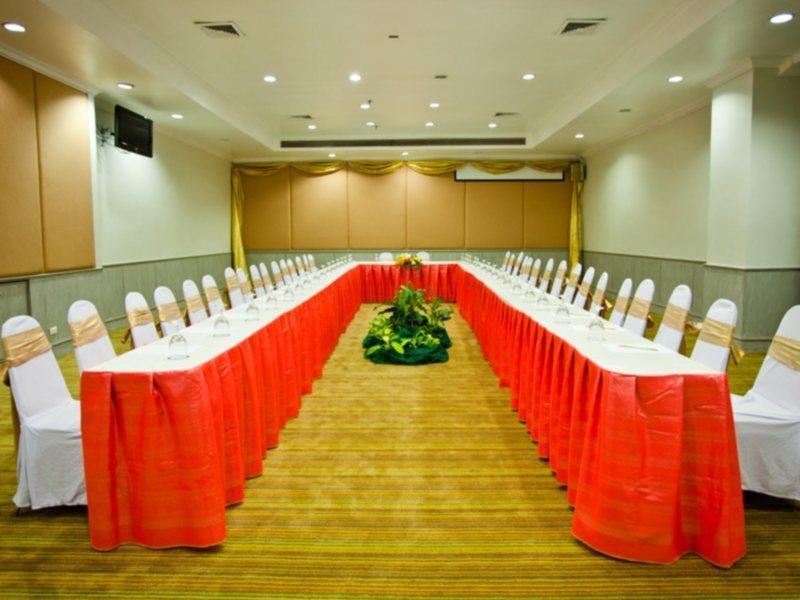 Hotel Courtyard By Marriott Phuket Town Esterno foto
